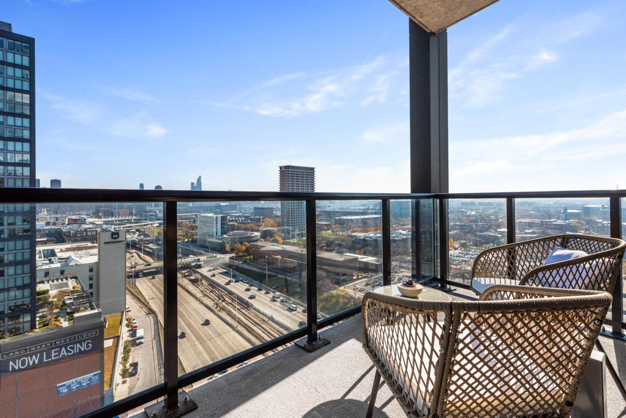 Avra Stylish Apartments Prime West Loop Location Near Union Park Чикаго Экстерьер фото